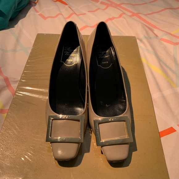 Roger vivier patent leather buckle pumps - Picture 1 of 6